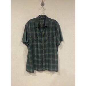 Kuhl Shirt Mens Large Green Plaid Short Sleeve Button Front Hiking Outdoor